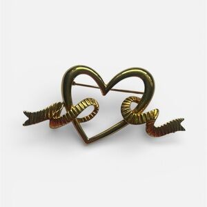 Vintage Gold Tone Heart & Ribbon Banner Brooch Pin - Romantic Statement Piece